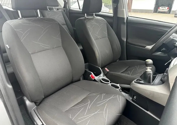 Toyota Verso cena 38800 przebieg: 62400, rok produkcji 2012 z Turek małe 232